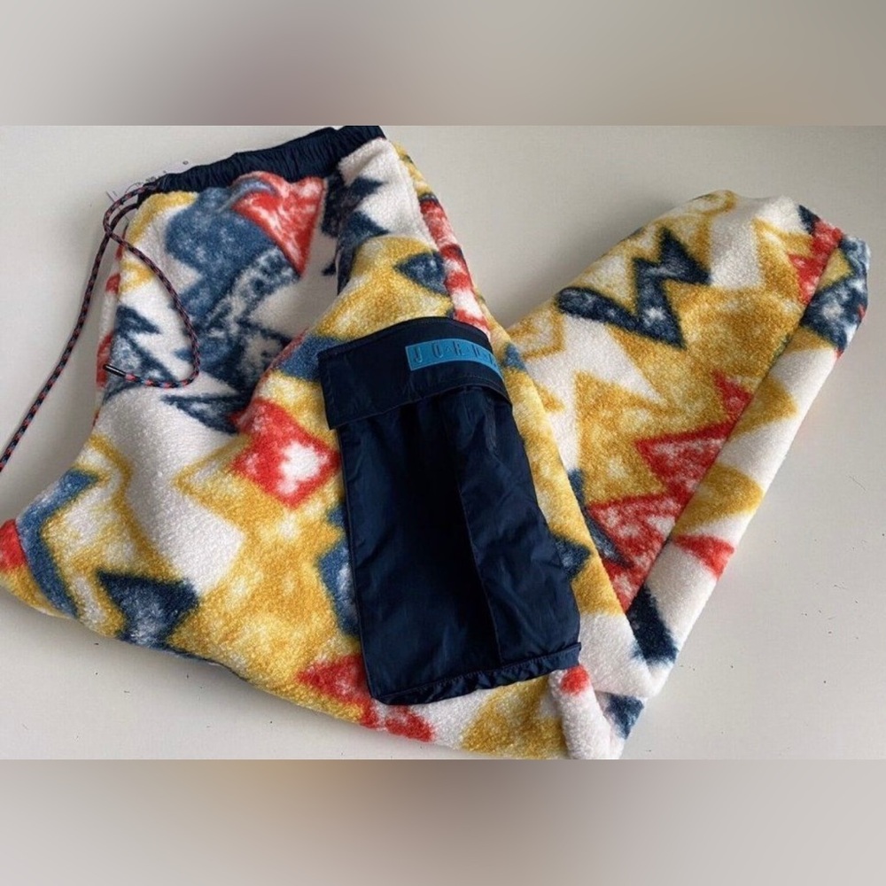 Men’s Jordan Essentials Statement Mountainside Fl… - image 2